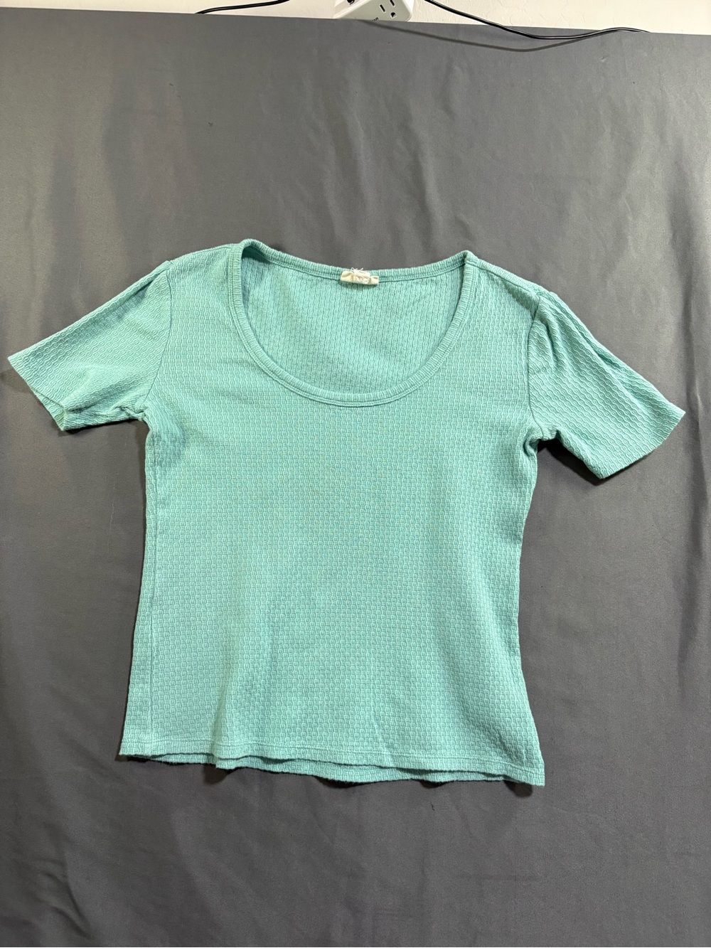 Scoop Neck Short Sleeve Top in Mint Green